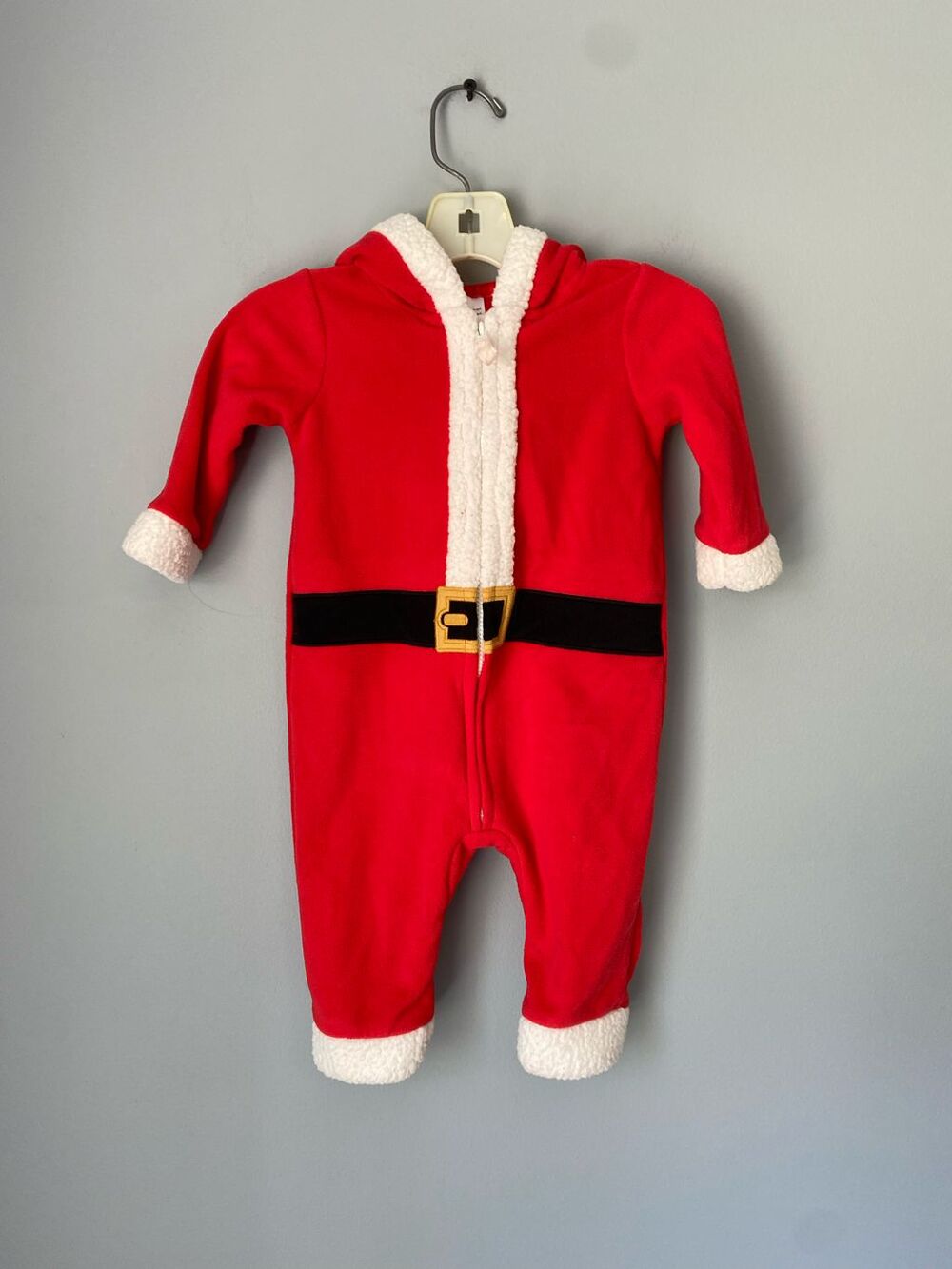 Carter’s babies first Christmas fleece pajamas/Santa suit/soft/6 months